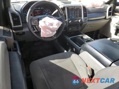 Zdjęcie 8 z 13 samochodu: 2019 FORD F550 SUPER DUTY VIN:1FD0X5HT6KEE93885 - miniatura