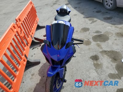 Piąte zdjęcie samochodu w środku: 2024 YAMAHA YZFR7 VIN:JYARM38Y8RA002430 - miniatura