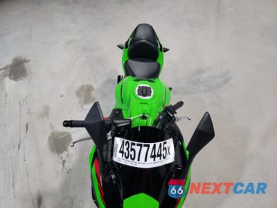 Piąte zdjęcie samochodu w środku: 2020 KAWASAKI EX650 N VIN:ML5EXEN1XLDA07211 - miniatura