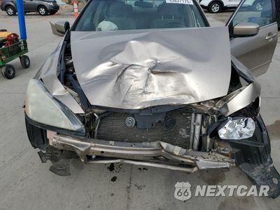 Zdjęcie 12 z 15 samochodu: 2004 HONDA ACCORD LX VIN:1HGCM56304A114999 - miniatura