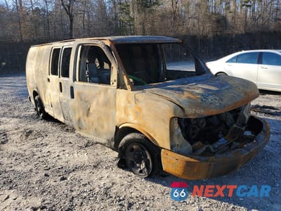 Czwarte zdjęcie samochodu z boku: 2004 CHEVROLET EXPRESS G3500 VIN:1GCHG39UX41220770 - miniatura