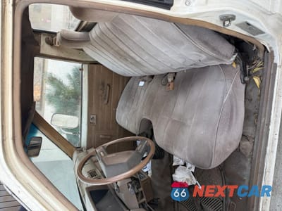 Zdjęcie 9 z 10 samochodu: 1988 TOYOTA PICKUP CAB CHASSIS RN75 VIN:JT5RN75T4J0021239 - miniatura