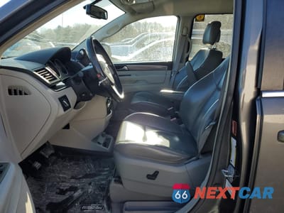 Zdjęcie 7 z 13 samochodu: 2010 VOLKSWAGEN ROUTAN SE VIN:2V4RW3D10AR388466 - miniatura