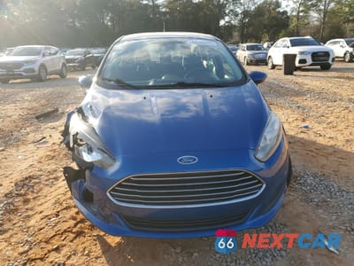 Piąte zdjęcie samochodu w środku: 2018 FORD FIESTA SE VIN:3FADP4BJ8JM122023 - miniatura