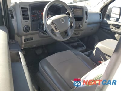 Zdjęcie 8 z 16 samochodu: 2020 NISSAN NV 2500 S VIN:1N6BF0KY7LN809090 - miniatura