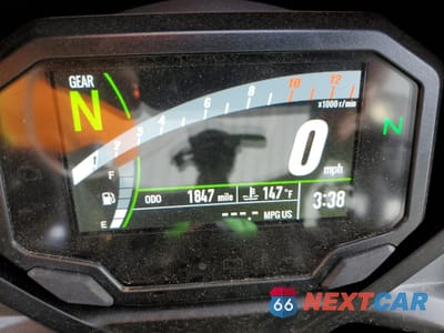 Zdjęcie 7 z 10 samochodu: 2022 KAWASAKI EX650 N VIN:ML5EXEN18NDA74134 - miniatura