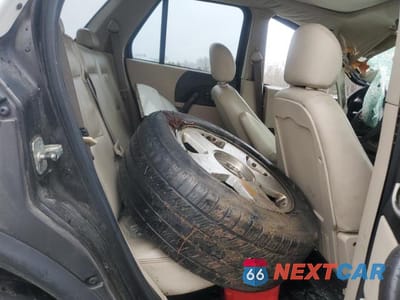 Zdjęcie 11 z 13 samochodu: 2005 SATURN VUE VIN:5GZCZ63405S806483 - miniatura