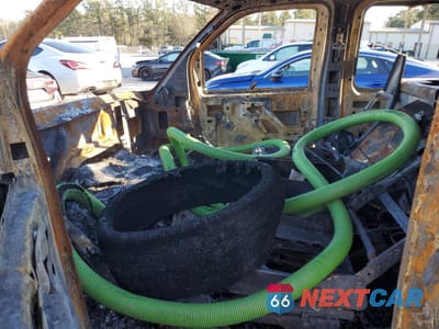 Zdjęcie 7 z 11 samochodu: 2004 CHEVROLET EXPRESS G3500 VIN:1GCHG39UX41220770 - miniatura