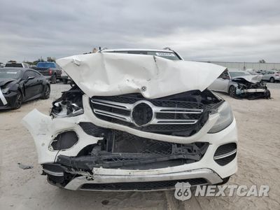 Piąte zdjęcie samochodu w środku: 2019 MERCEDES-BENZ GLE 400 4MATIC VIN:4JGDA5GBXKB216198 - miniatura