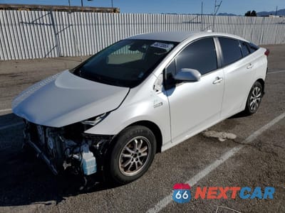 2021 TOYOTA PRIUS PRIME LE JTDKAMFP5M3175754 - główne zdjęcie licytacji z USA - miniatura