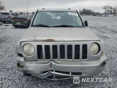 Piąte zdjęcie samochodu w środku: 2010 JEEP PATRIOT SPORT VIN:1J4NT2GBXAD660017 - miniatura