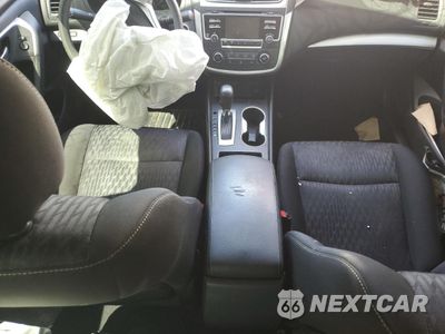 Zdjęcie 8 z 12 samochodu: 2018 NISSAN ALTIMA 2.5 VIN:1N4AL3APXJC157680 - miniatura