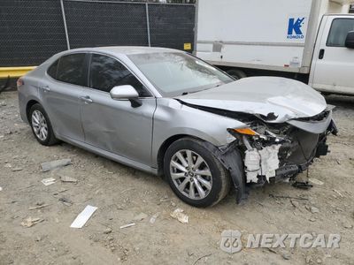 Czwarte zdjęcie samochodu z boku: 2020 TOYOTA CAMRY LE VIN:4T1L11AK6LU337460 - miniatura