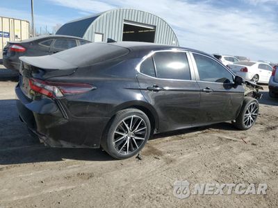 Trzecie zdjęcie samochodu z tyłu: 2021 TOYOTA CAMRY SE VIN:4T1G11AK5MU607202 - miniatura