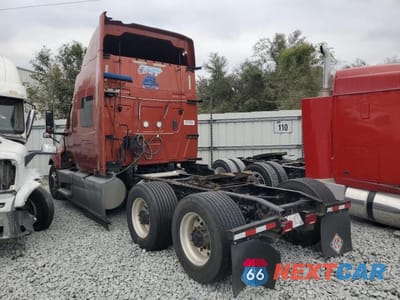 Trzecie zdjęcie samochodu z tyłu: 2019 INTERNATIONAL LT625 SEMI TRUCK VIN:3HSDZTZR4KN121545 - miniatura