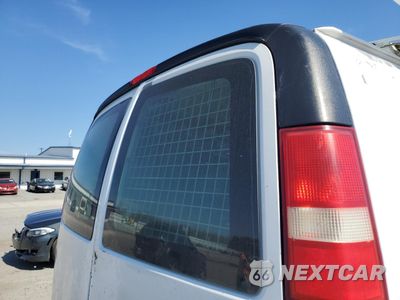 Zdjęcie 11 z 14 samochodu: 2008 CHEVROLET EXPRESS G2500 VIN:1GCGG25C981132141 - miniatura