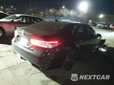 Trzecie zdjęcie samochodu z tyłu: 2018 TOYOTA CAMRY HYBRID VIN:4T1B21HK0JU004596 - miniatura
