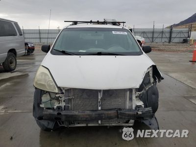 Piąte zdjęcie samochodu w środku: 2005 TOYOTA SIENNA CE VIN:5TDZA23C85S348378 - miniatura