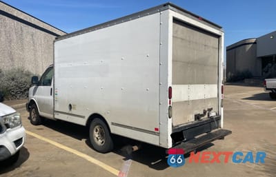 Trzecie zdjęcie samochodu z tyłu: 2011 GMC SAVANA CUTAWAY G3500 VIN:1GDY72CA8B1903052 - miniatura