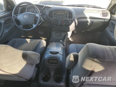 Zdjęcie 8 z 12 samochodu: 2005 TOYOTA TUNDRA DOUBLE CAB SR5 VIN:5TBET34105S493922 - miniatura