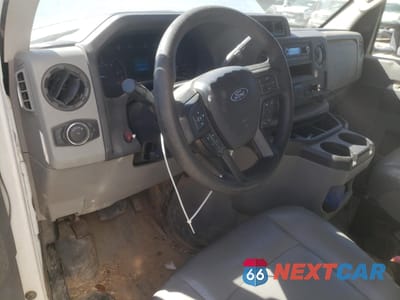 Zdjęcie 8 z 13 samochodu: 2021 FORD ECONOLINE E350 SUPER DUTY CUTAWAY VAN VIN:1FDWE3FN0MDC34794 - miniatura