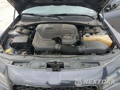 Zdjęcie 11 z 13 samochodu: 2018 CHRYSLER 300 S VIN:2C3CCABG9JH214510 - miniatura