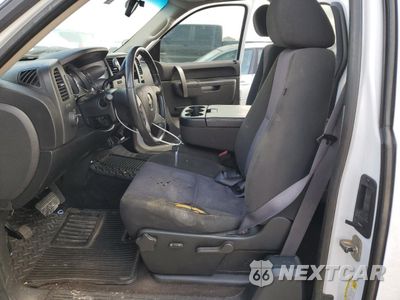 Zdjęcie 7 z 13 samochodu: 2011 CHEVROLET SILVERADO K1500 LT VIN:1GCRKSE37BZ157071 - miniatura