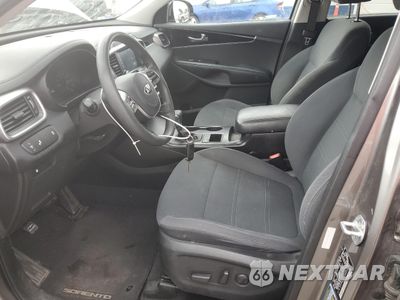 Zdjęcie 7 z 17 samochodu: 2019 KIA SORENTO LX VIN:5XYPGDA52KG456784 - miniatura