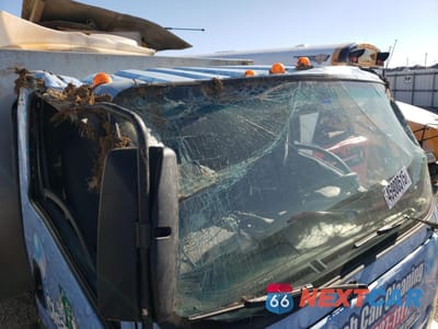 Zdjęcie 9 z 10 samochodu: 2019 ISUZU NPR HD VIN:54DC4W1B2KS804968 - miniatura