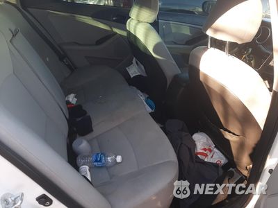 Zdjęcie 10 z 12 samochodu: 2015 KIA OPTIMA LX VIN:KNAGM4A79F5558217 - miniatura