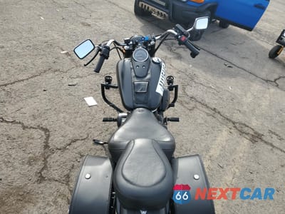 Zdjęcie 6 z 10 samochodu: 2018 HONDA VT750 C2B VIN:JH2RC537XJK800175 - miniatura