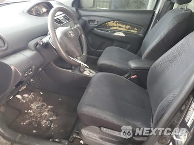 Zdjęcie 7 z 14 samochodu: 2008 TOYOTA YARIS VIN:JTDBT923581220526 - miniatura