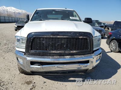 Piąte zdjęcie samochodu w środku: 2014 RAM 2500 ST VIN:3C6UR5CJ1EG139704 - miniatura