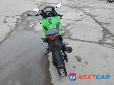 Czwarte zdjęcie samochodu z boku: 2011 KAWASAKI EX250 J VIN:JKAEXMJ10BDA84295 - miniatura