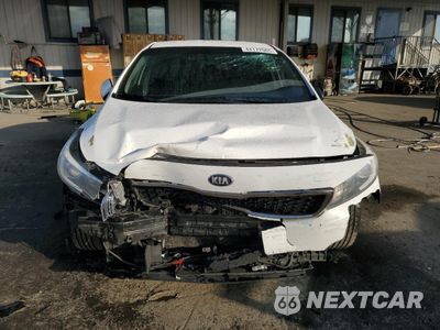 Piąte zdjęcie samochodu w środku: 2017 KIA FORTE LX VIN:3KPFK4A74HE047929 - miniatura