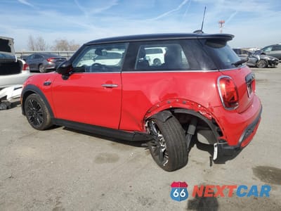 Drugie zdjęcie samochodu z przodu: 2023 MINI COOPER S VIN:WMW53DH01P2S94268 - miniatura