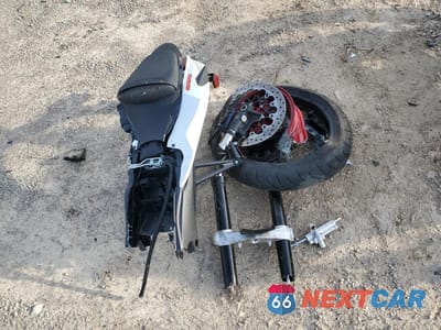 Zdjęcie 8 z 10 samochodu: 2025 SUZUKI GSX-R600 VIN:JS1GN7FA7S7100867 - miniatura