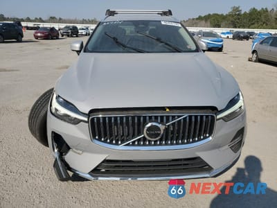 Piąte zdjęcie samochodu w środku: 2023 VOLVO XC60 ULTIMATE VIN:YV4L12RF9P1257771 - miniatura