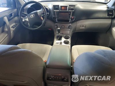 Zdjęcie 8 z 13 samochodu: 2013 TOYOTA HIGHLANDER BASE VIN:5TDZK3EH2DS094743 - miniatura
