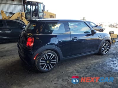 Trzecie zdjęcie samochodu z tyłu: 2023 MINI COOPER SE VIN:WMW13DJ01P2U09041 - miniatura