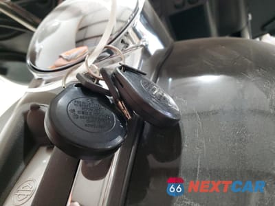 Zdjęcie 8 z 9 samochodu: 2012 HARLEY-DAVIDSON FLHTK ELECTRA GLIDE ULTRA LIMITED VIN:1HD1KEM13CB636465 - miniatura