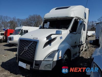 Drugie zdjęcie samochodu z przodu: 2020 VOLVO VN SEMI TRUCK VIN:4V4NC9EJXLN231003 - miniatura