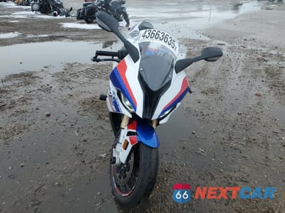 Drugie zdjęcie samochodu z przodu: 2021 BMW S 1000 RR VIN:WB10E2307M6E69369 - miniatura