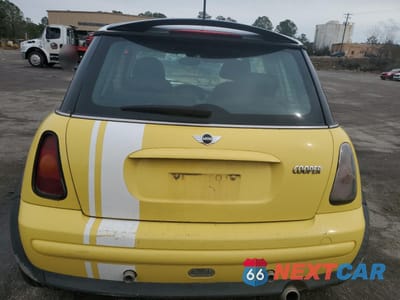 Zdjęcie 6 z 12 samochodu: 2004 MINI COOPER VIN:WMWRC33484TC54056 - miniatura