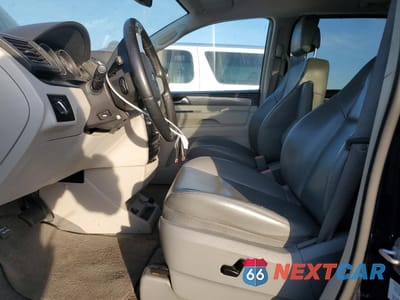 Zdjęcie 7 z 13 samochodu: 2010 VOLKSWAGEN ROUTAN SE VIN:2V4RW3D14AR406841 - miniatura