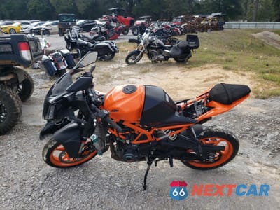 Trzecie zdjęcie samochodu z tyłu: 2024 KTM 390 RC VIN:MD2JYJ408RN209512 - miniatura