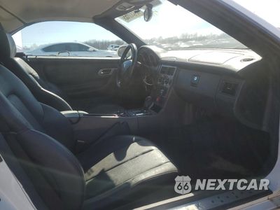 Zdjęcie 10 z 12 samochodu: 2002 MERCEDES-BENZ SLK 230 KOMPRESSOR VIN:WDBKK49F42F266833 - miniatura