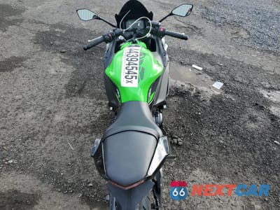 Zdjęcie 6 z 10 samochodu: 2022 KAWASAKI EX650 N VIN:ML5EXEN18NDA74134 - miniatura