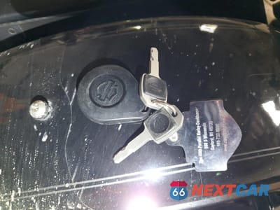 Zdjęcie 8 z 10 samochodu: 2021 HARLEY-DAVIDSON FLHC VIN:1HD1YAJ15MB051559 - miniatura