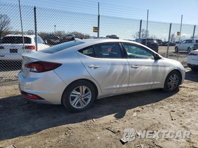 Trzecie zdjęcie samochodu z tyłu: 2019 HYUNDAI ELANTRA SEL VIN:5NPD84LF1KH408188 - miniatura
